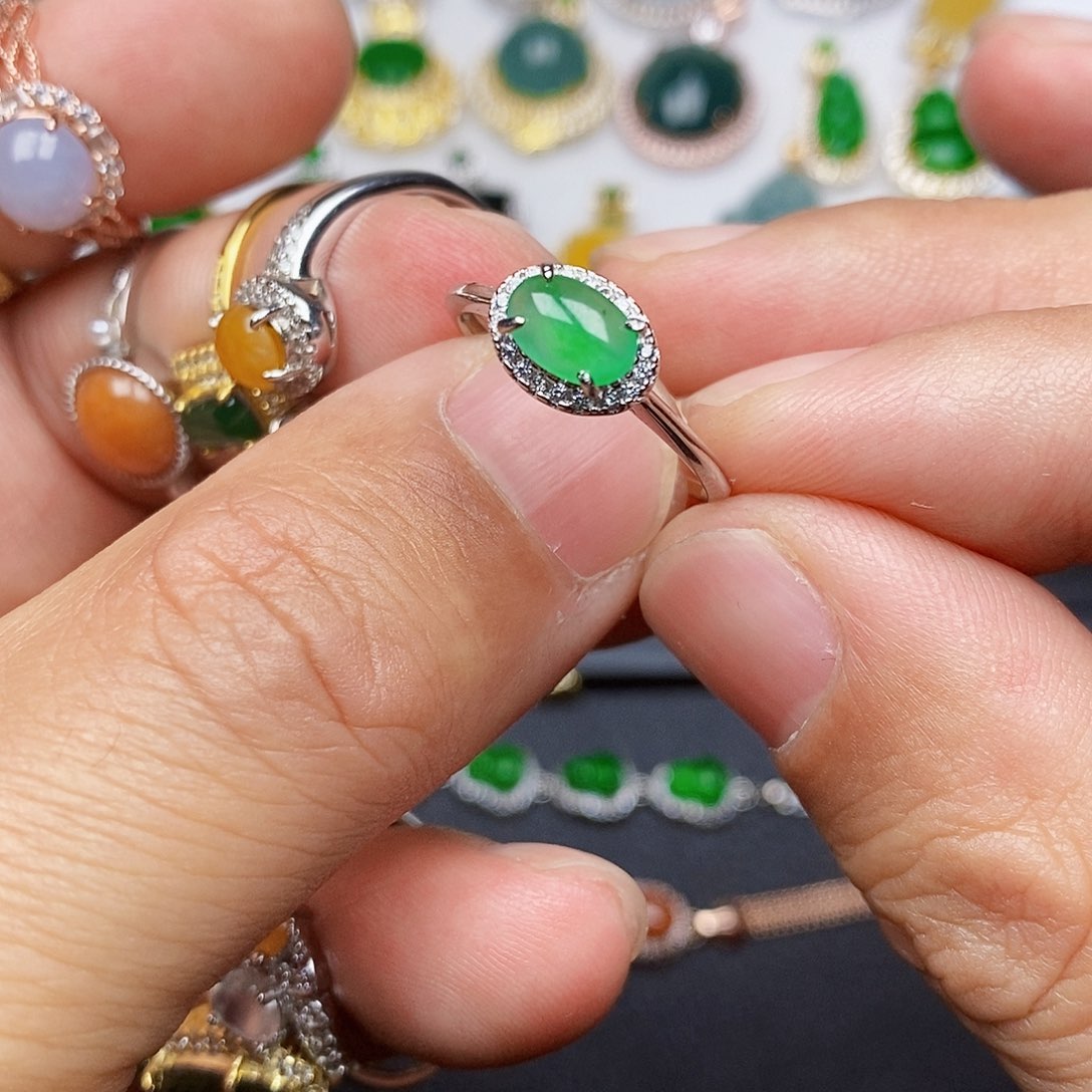 翡翠戒指银S925镶嵌戒指