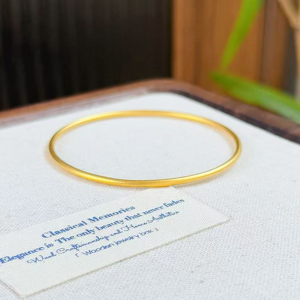 金红阁【徐总】简约百搭錾刻新款三生三世单手镯【SPCS60】