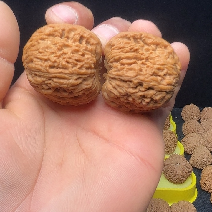 文玩核桃把件凹底拉丝球疆40尺16