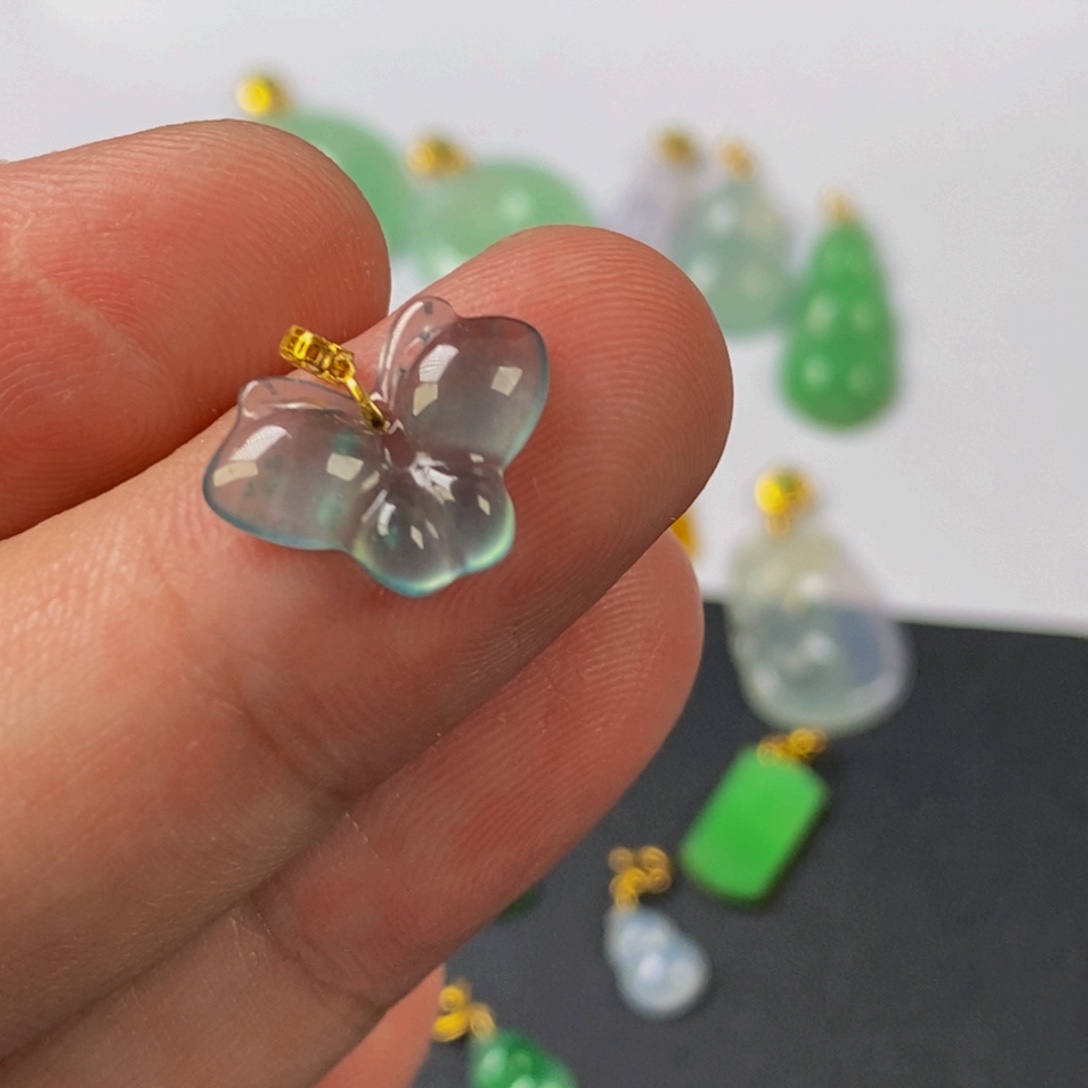 翡翠18K金镶嵌颈饰