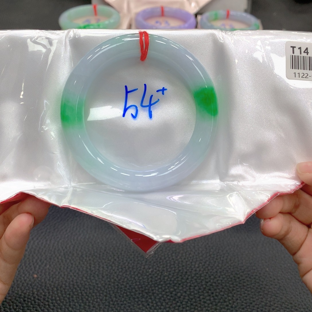 翡翠未镶嵌手镯22