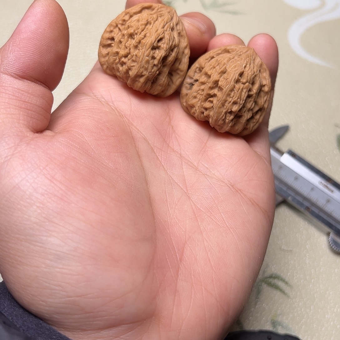 文玩核桃吊坠唐三角