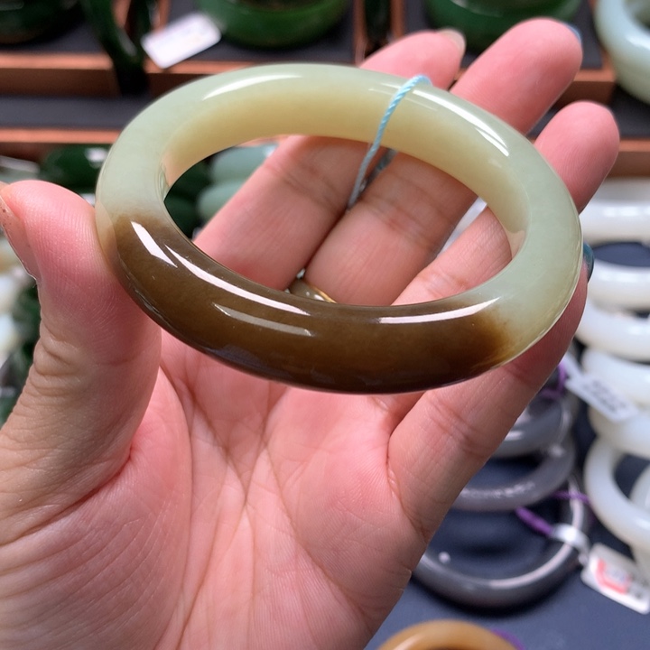 【闪购商品】未镶嵌手镯和田玉34