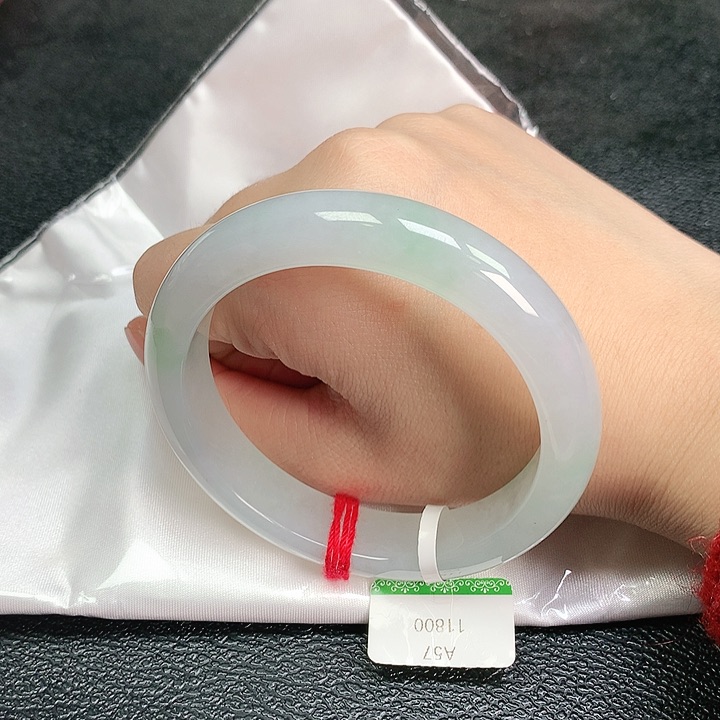 【闪购商品】翡翠手镯未镶嵌5758圈