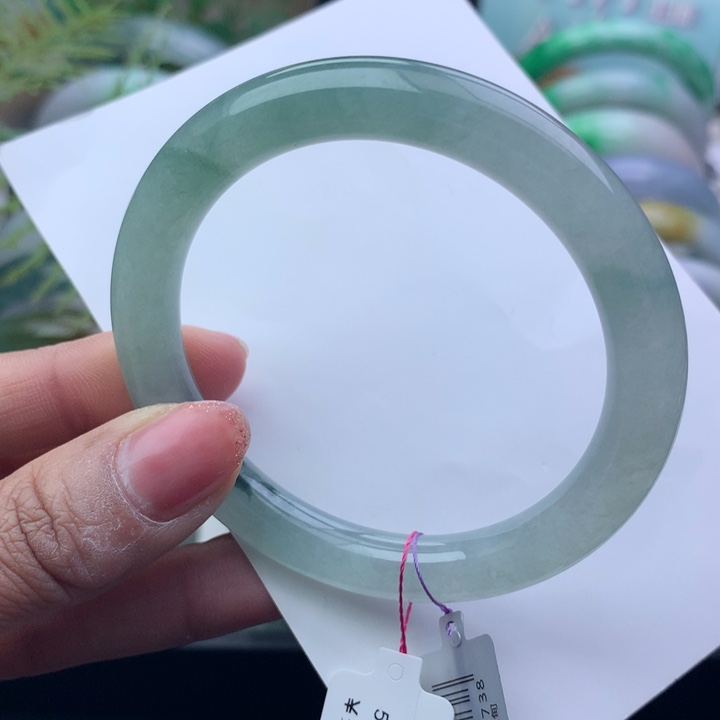 翡翠手镯未镶嵌天然翡翠手镯