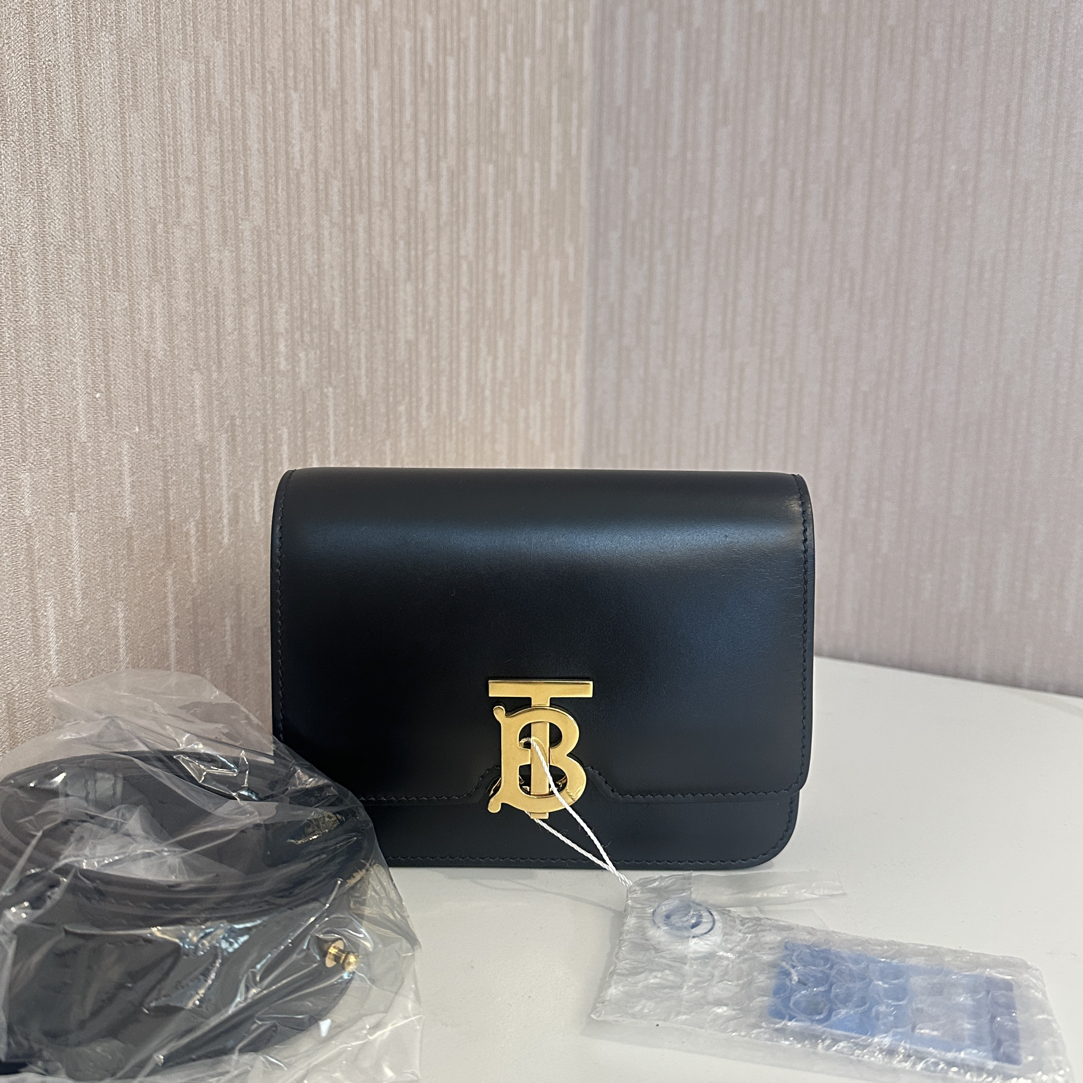 95新 BURBERRY/博柏利 一桃/98新/巴宝莉 黑金box腰包胸包