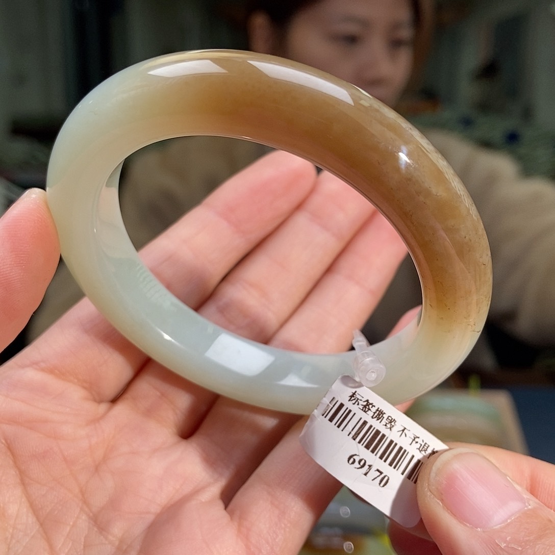 和田玉手镯未镶嵌55微纹