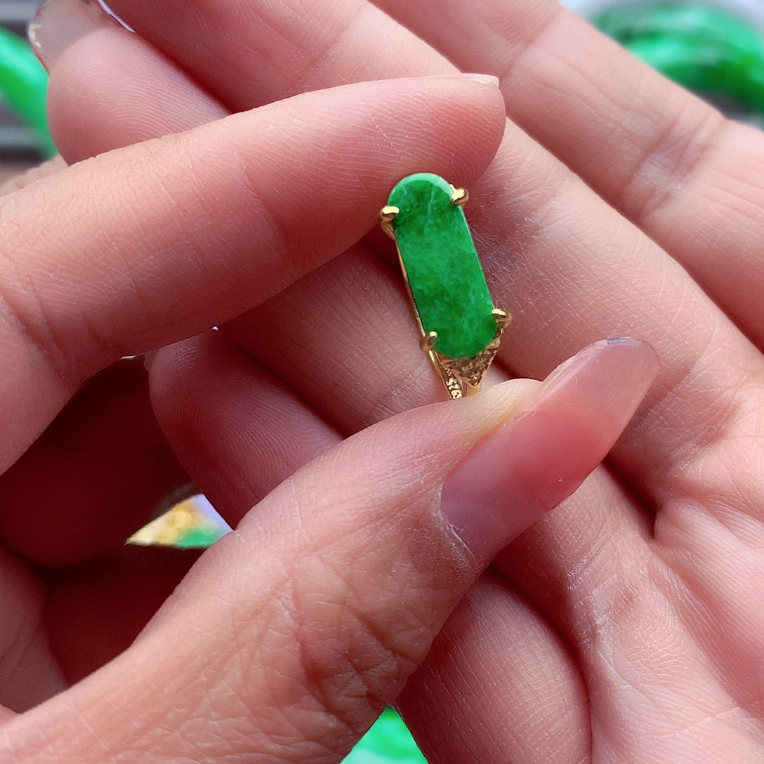 翡翠颈饰银S925镶嵌翡翠