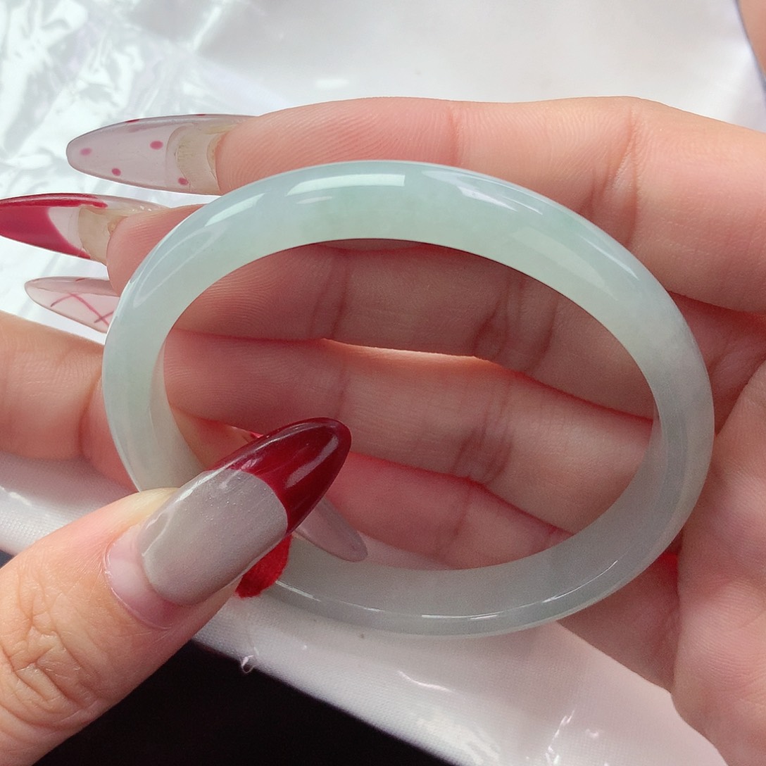 【闪购商品】翡翠手镯未镶嵌贵妃a 1101007