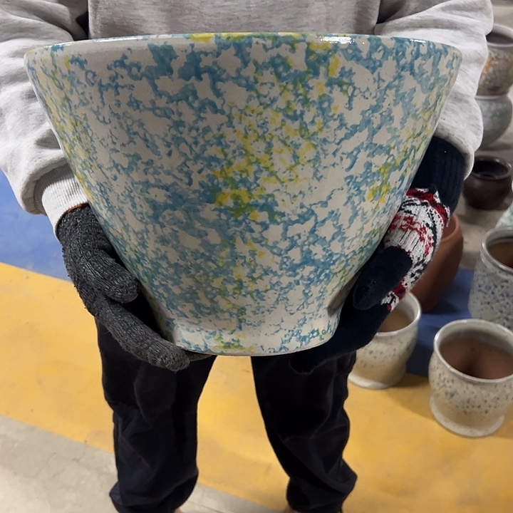 高度23厘米口36厘米