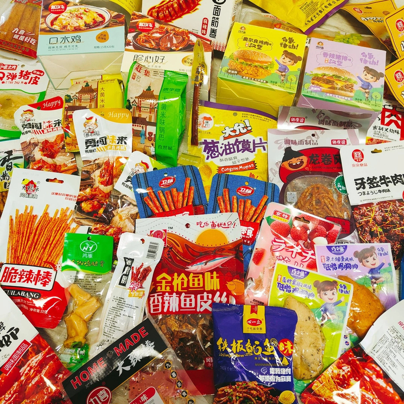 【百款零食随机发团单】网红各类休闲小零食荤素搭配（1道具=4g）