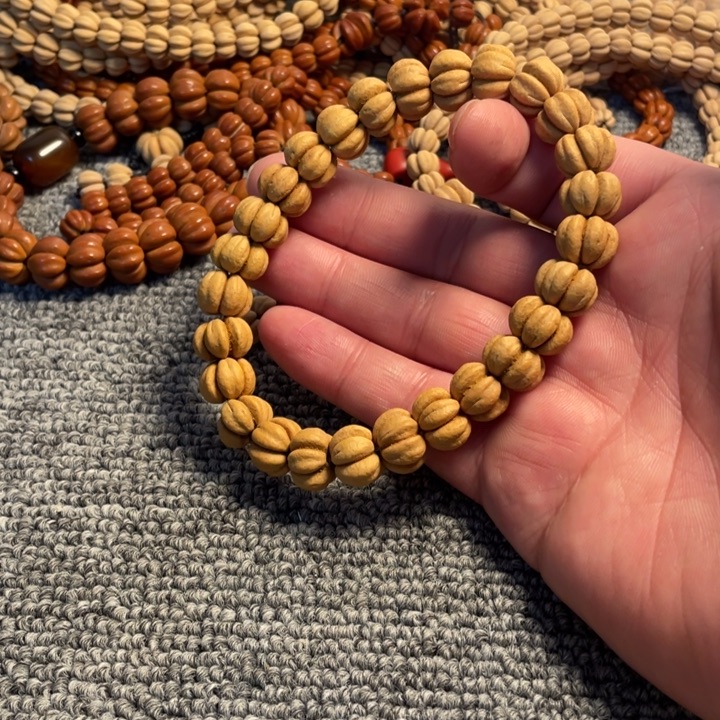 此***乡文玩核桃吊坠13mm手串