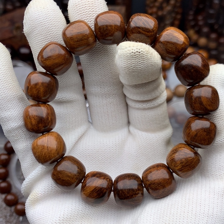 贡木巴布亚13/14瘤疤妖纹