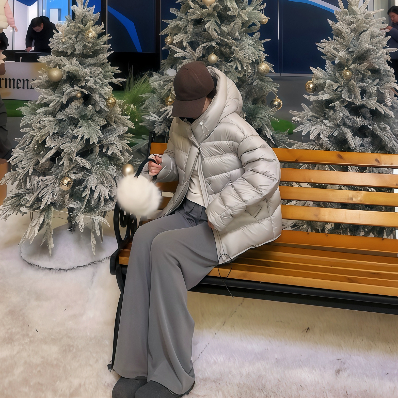 【灰灰专属】2025极具氛围感95白鹅绒服潮流轻盈DF7988