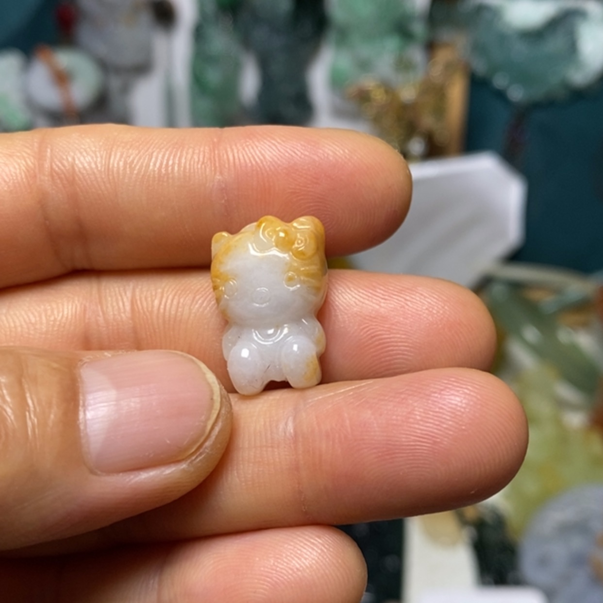 【闪购商品】翡翠吊坠(赠链)未镶嵌