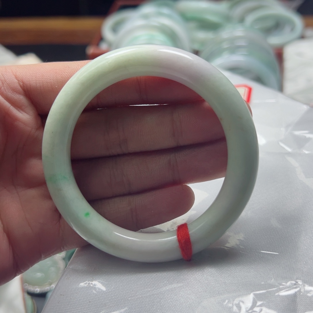 翡翠手镯未镶嵌54.4春彩圆