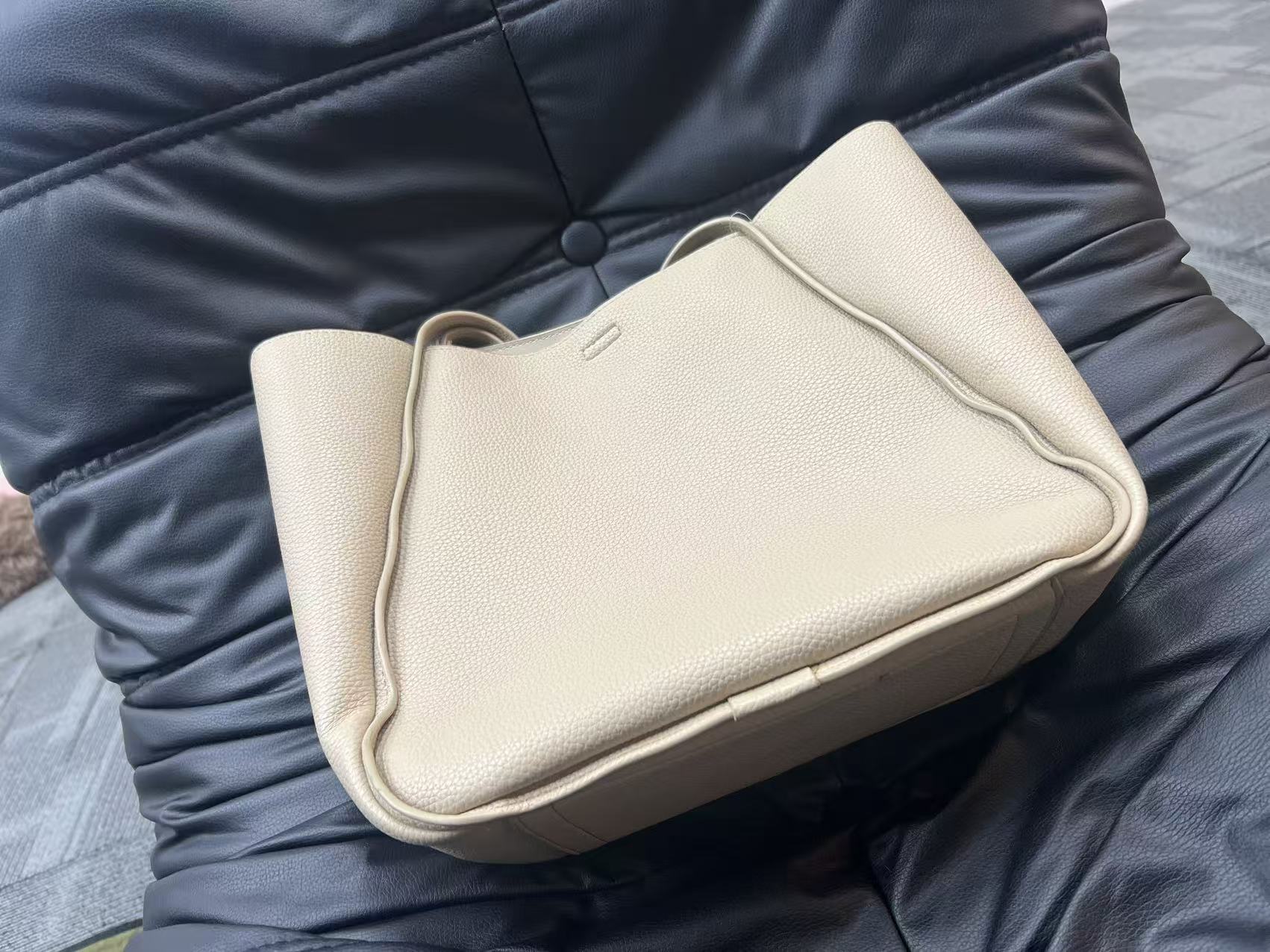 纯色托特包单肩包做旧女士耐磨饺子包隔离百搭