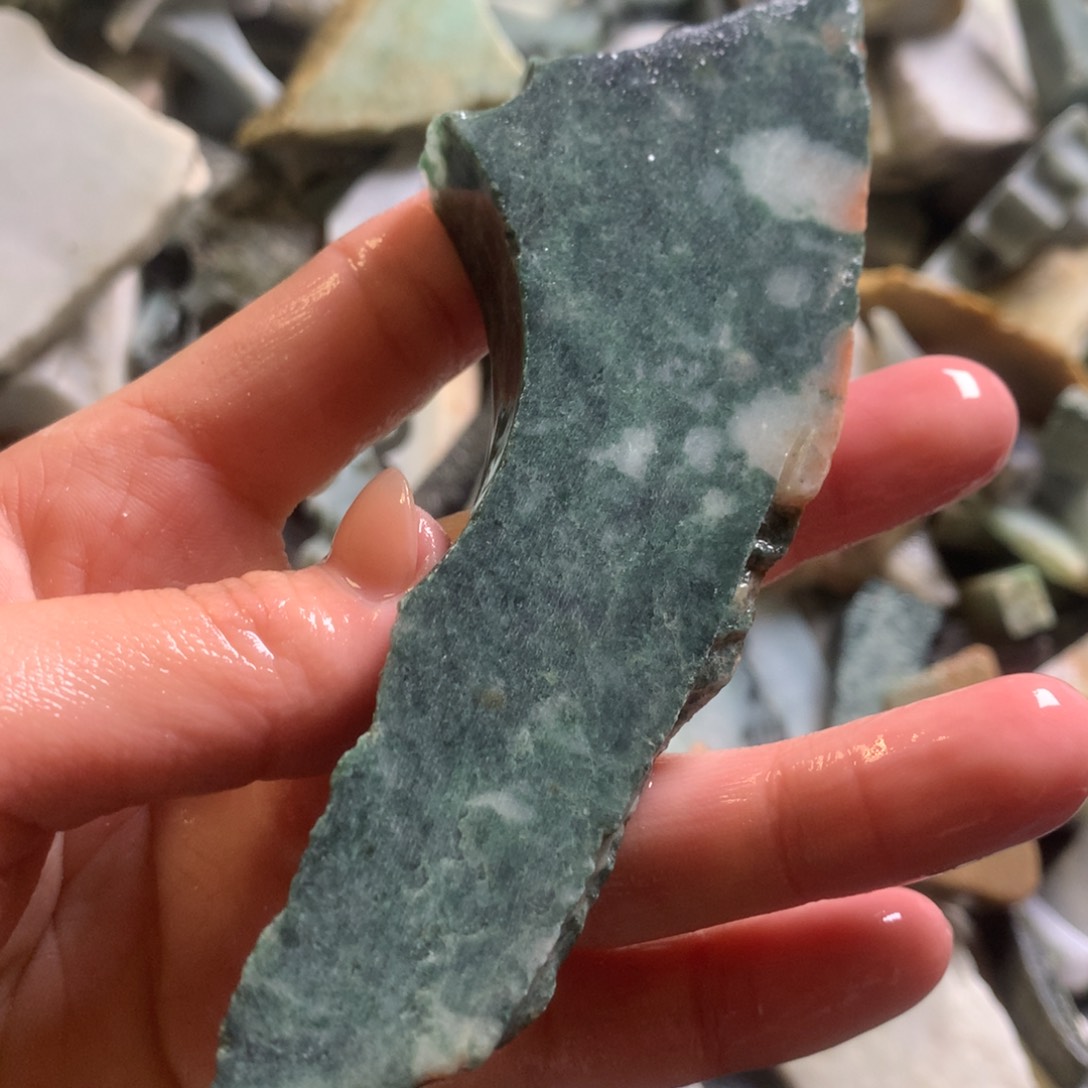 翡翠颈饰未镶嵌缅甸翡翠