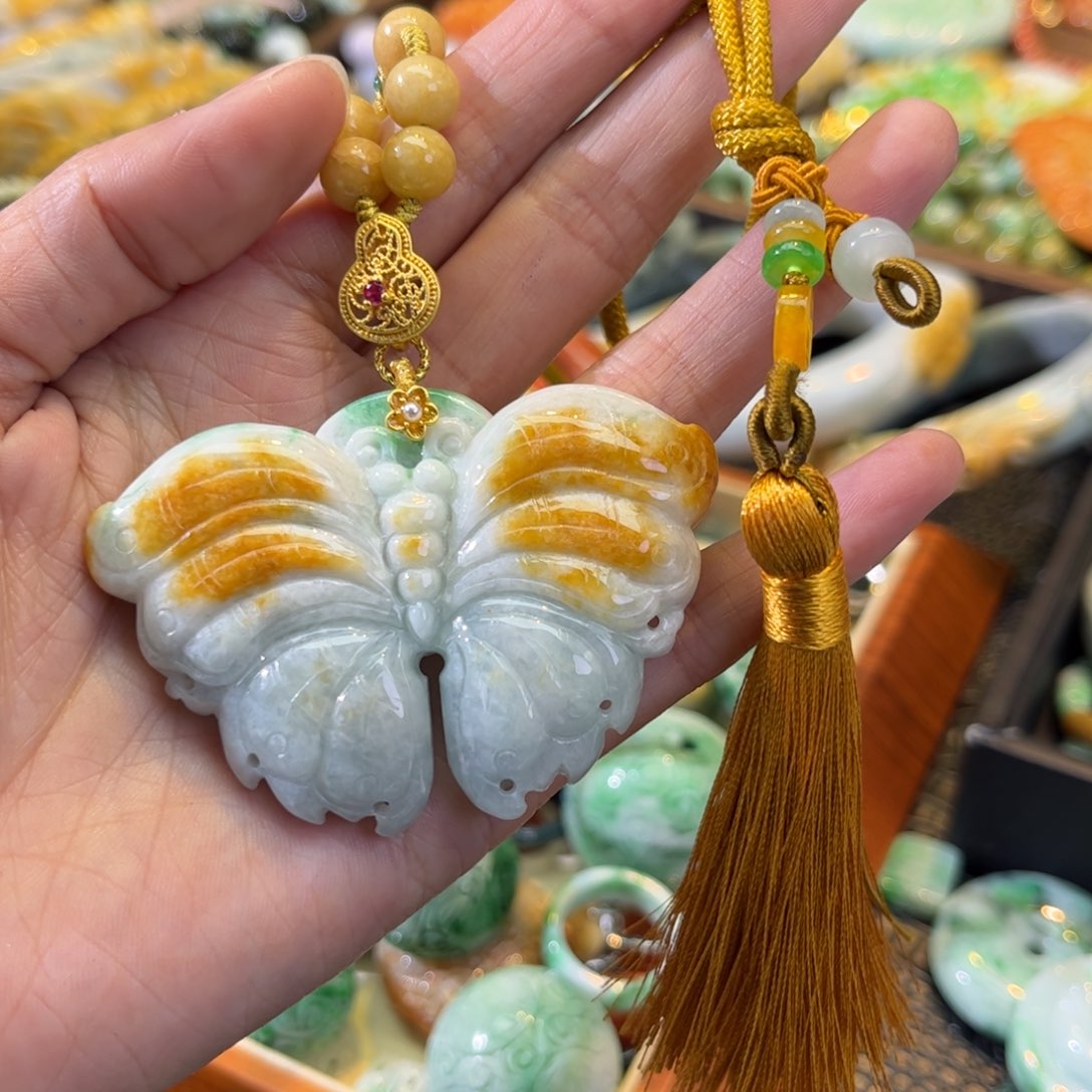 翡翠颈饰未镶嵌待编款