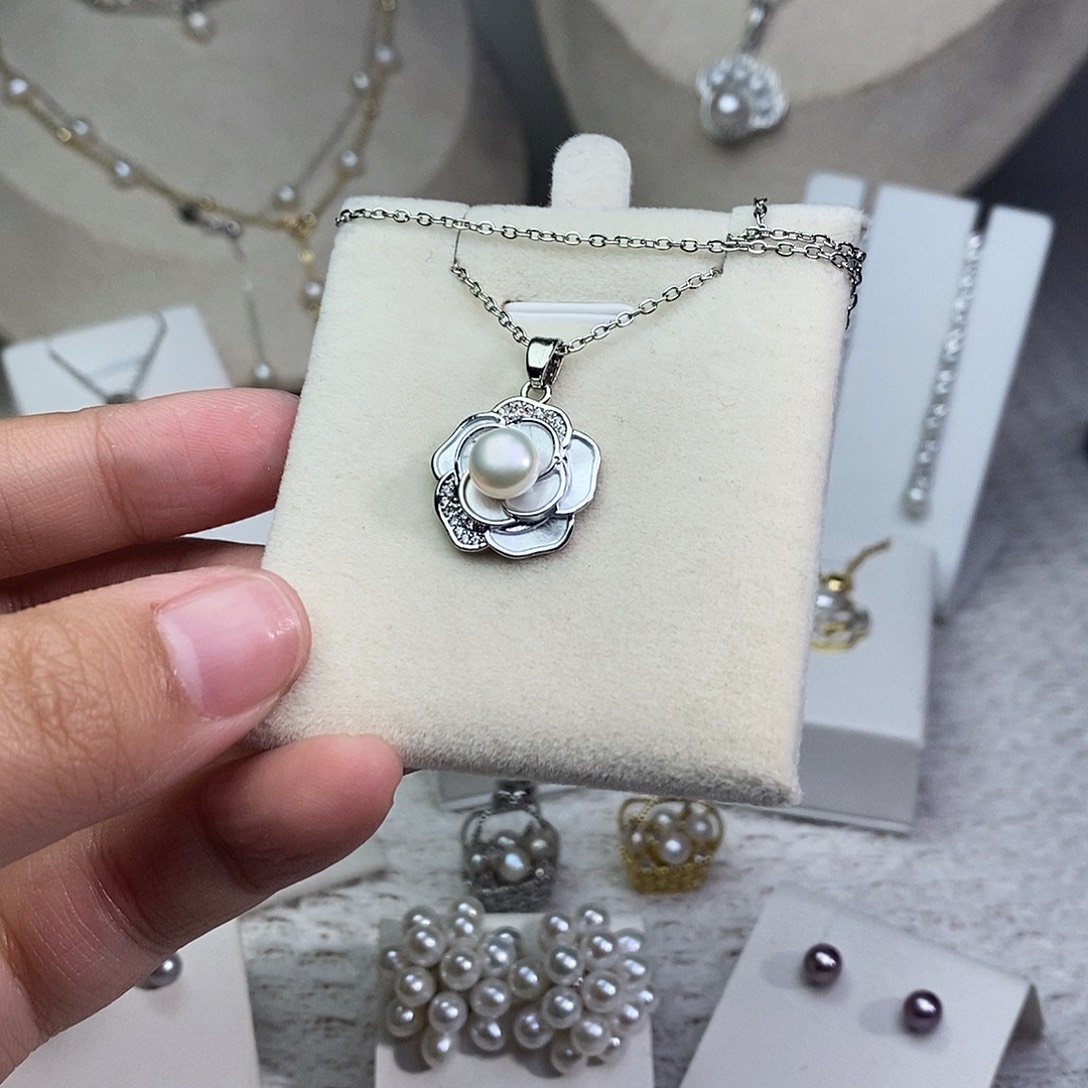 银S925镶嵌耳饰淡水珍珠