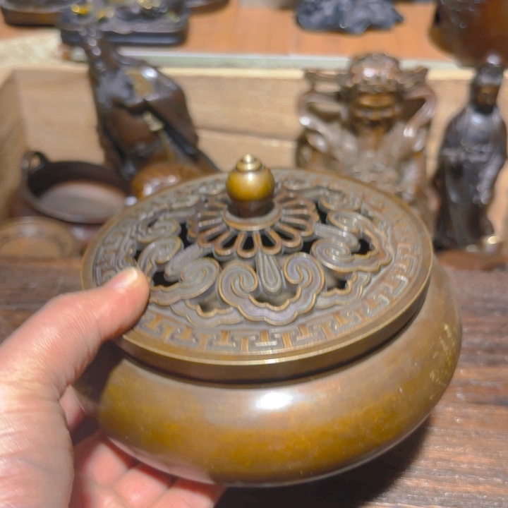 铜的。全清了。一件不留！不磨叽