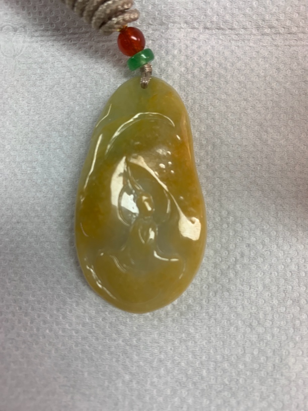 玉如军意翡翠珠宝