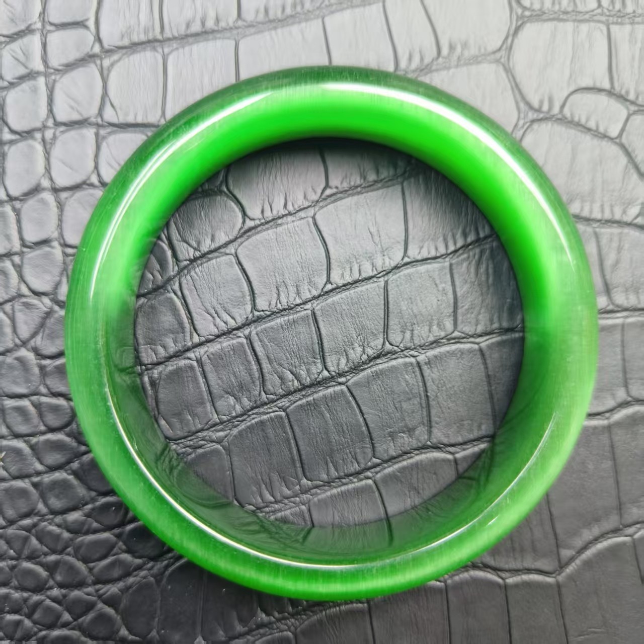 阿 拉 提 尔 之 眼手镯SZ1314