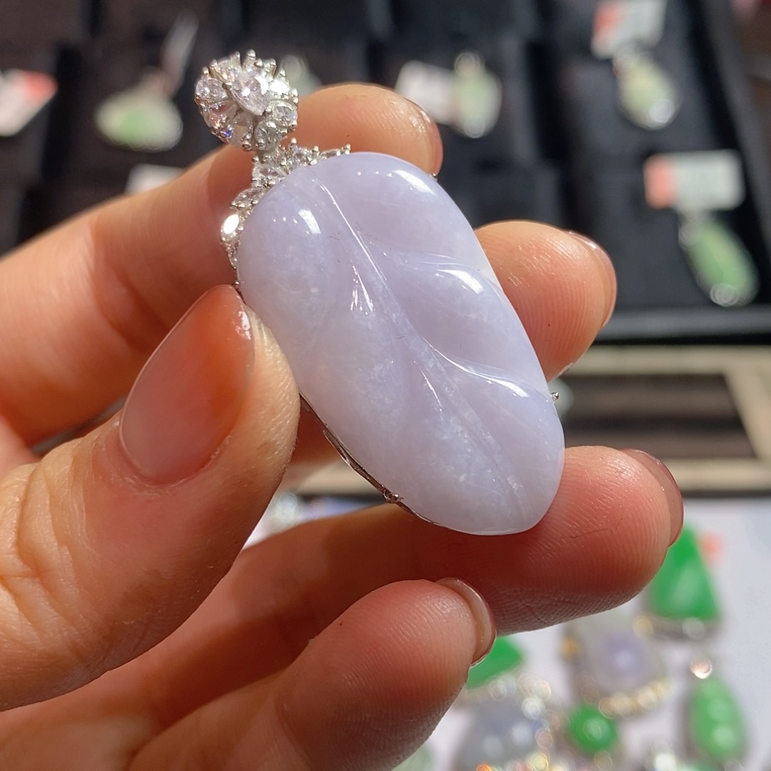 翡翠颈饰银S925镶嵌天然翡翠