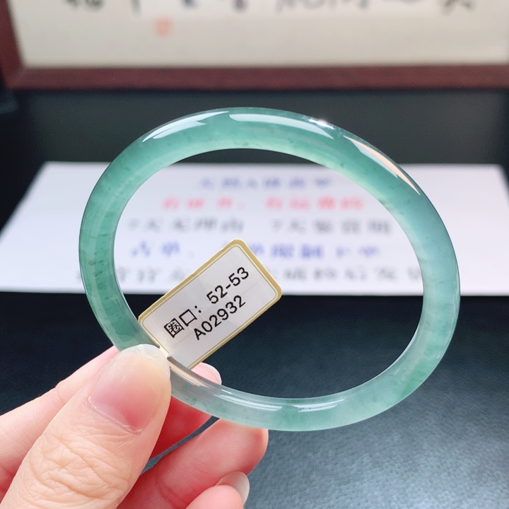 翡翠未镶嵌手镯翡翠手镯25