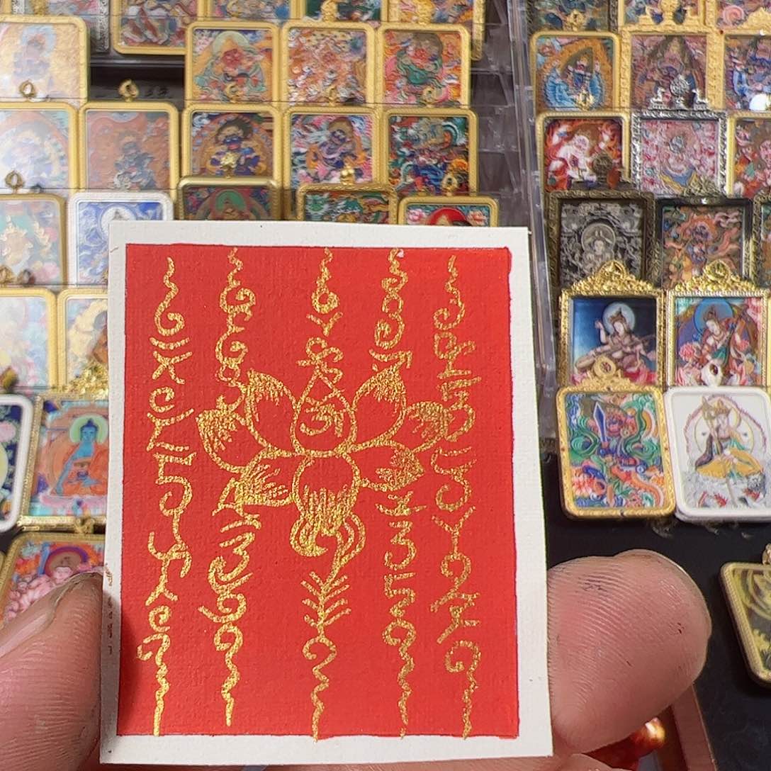 吊坠j****o纯手绘唐卡红五条