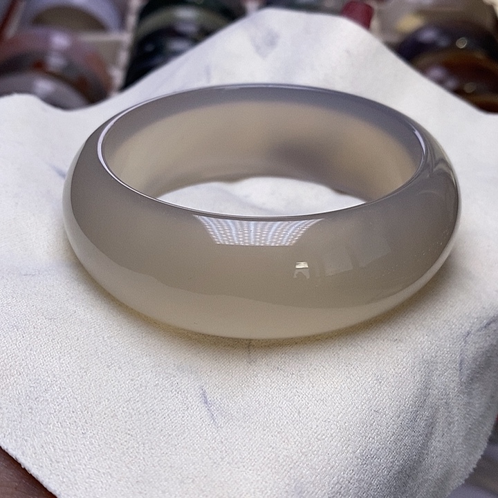 玛瑙/玉髓手镯未镶嵌