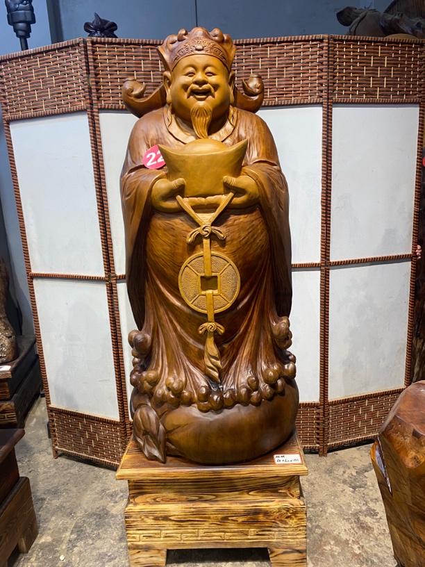 老香樟木整木一体抱元宝财神