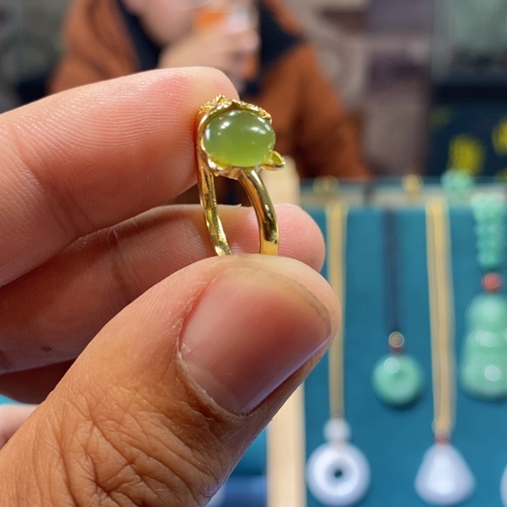 和田玉戒指未镶嵌