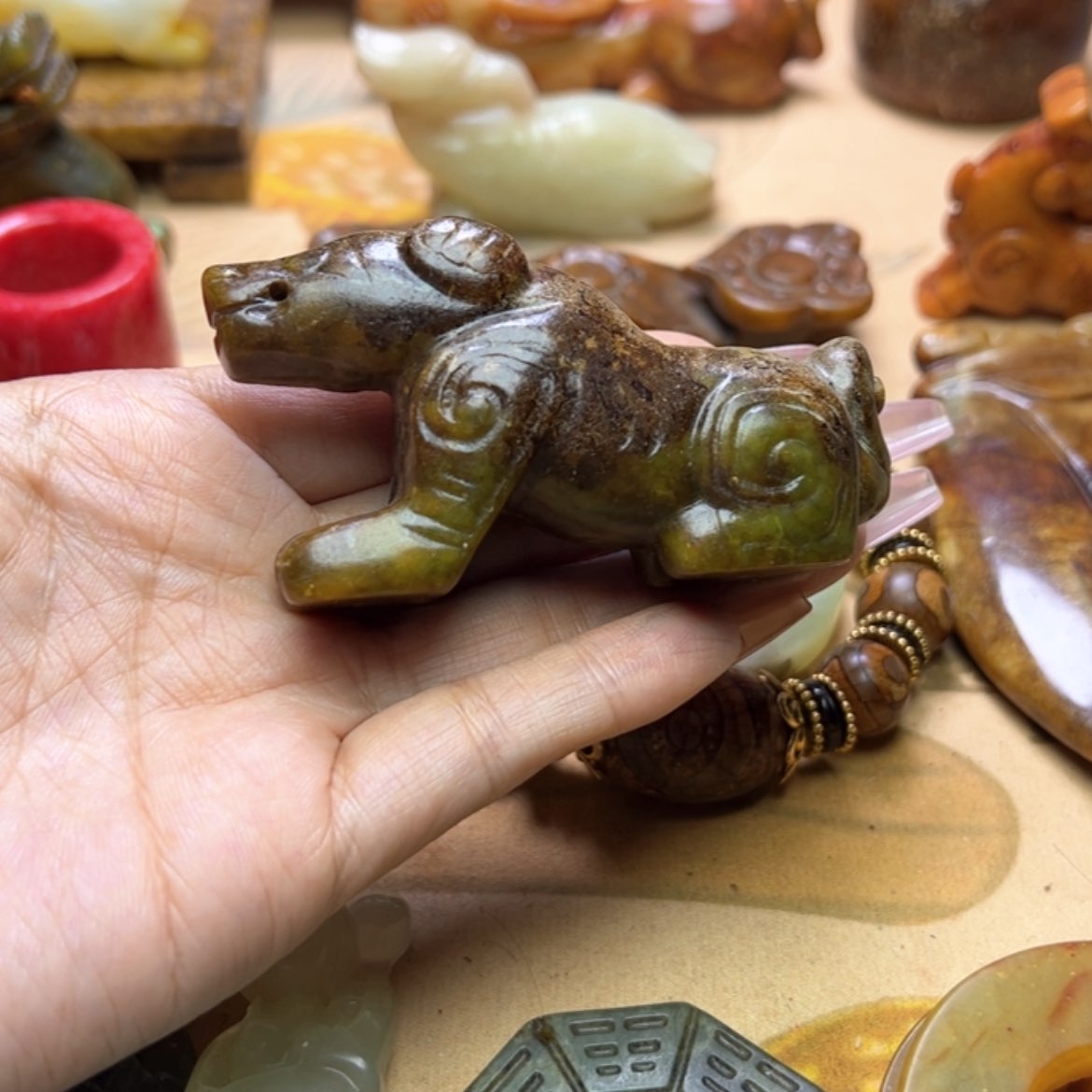 【闪购商品】蛇纹石玉颈饰未镶嵌