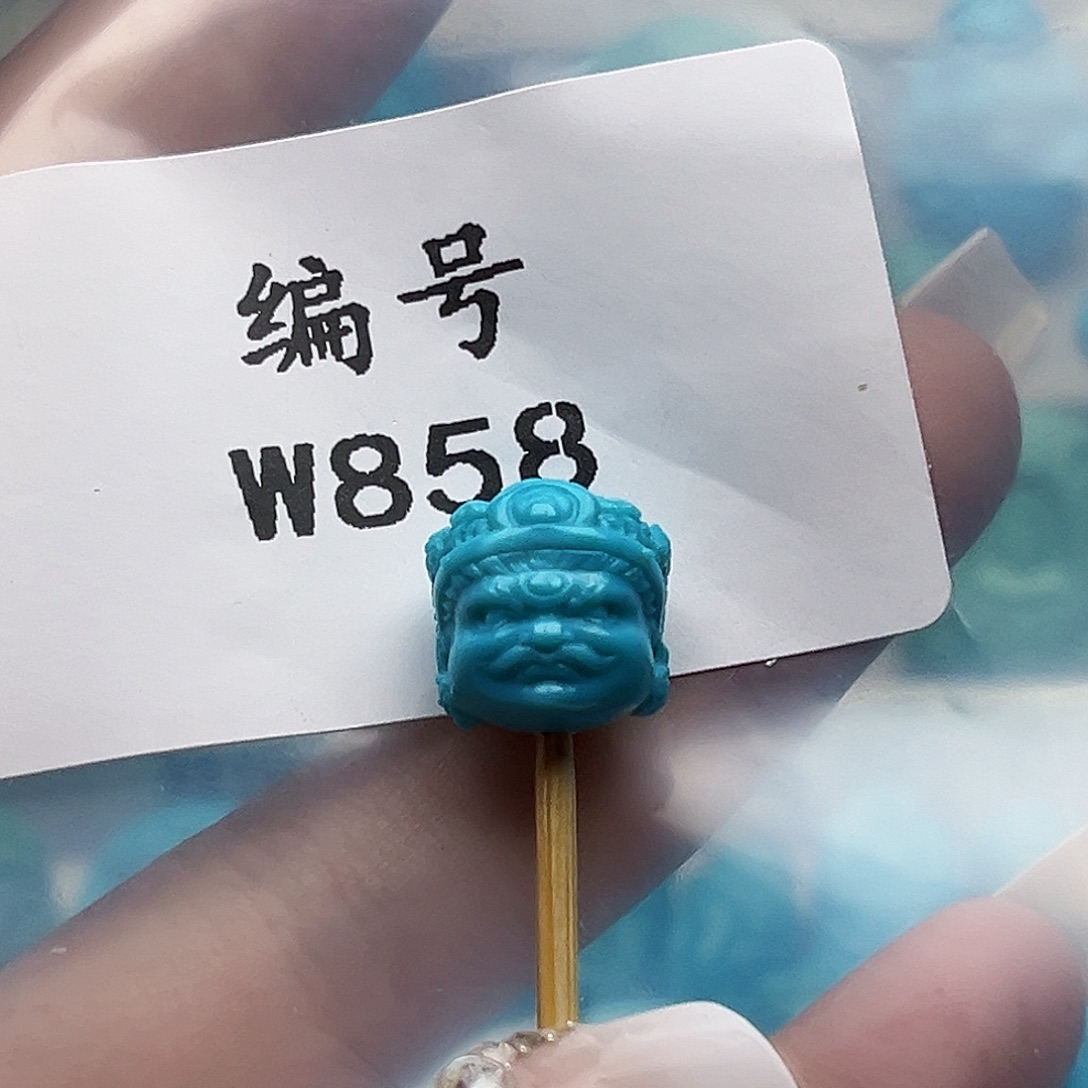 绿松石未镶嵌天然原矿雕刻绿松石