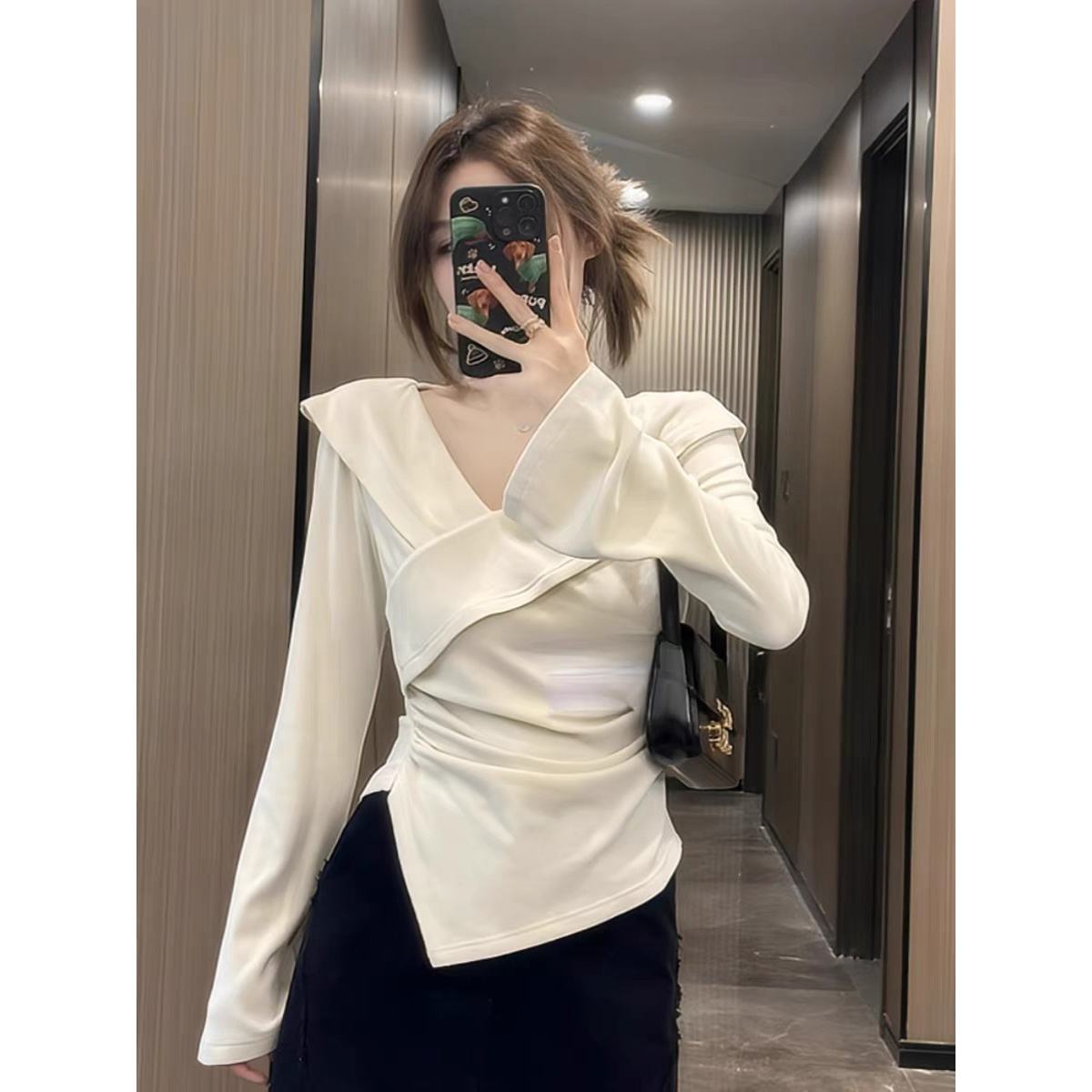 2025微胖MM气质加厚抓毛上衣打底衫女冬大码纯欲辣妹显瘦遮肚T恤