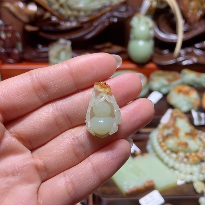 岫岩河磨玉（透闪石质玉）挂件未镶嵌别**恙