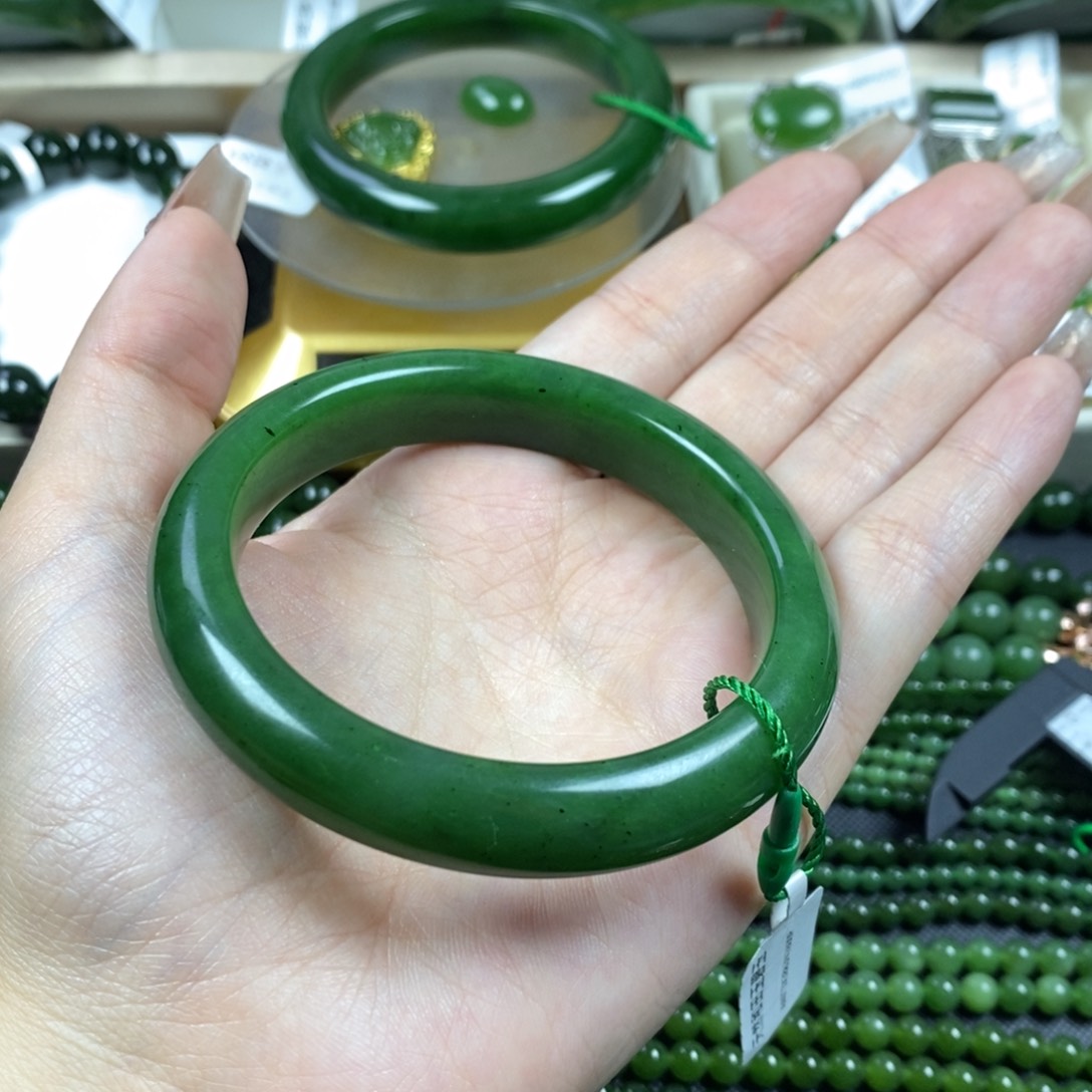 和田玉（碧玉）手镯未镶嵌58