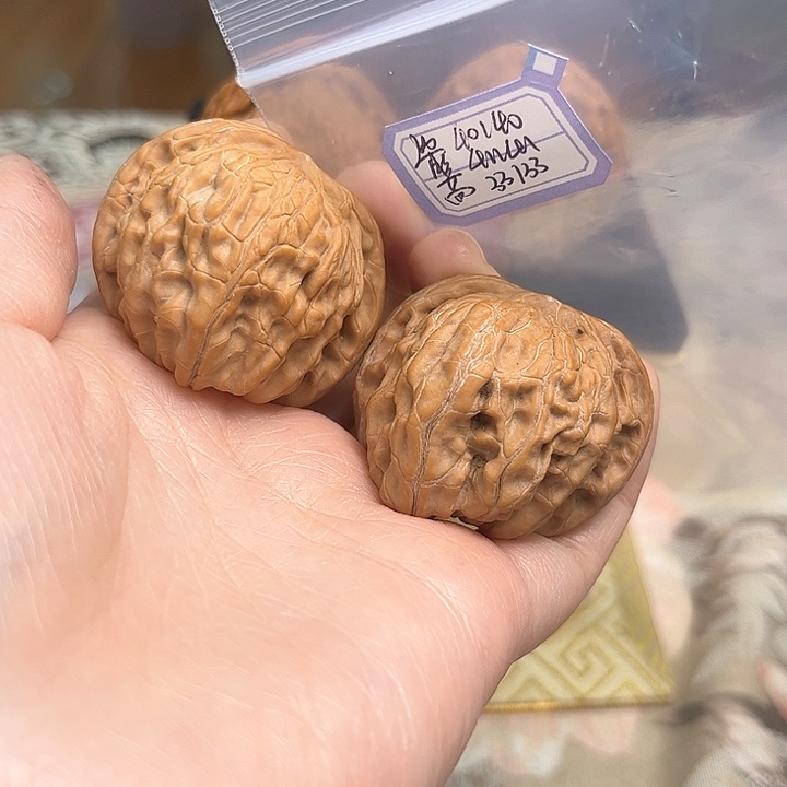 文玩核桃把件磨盘