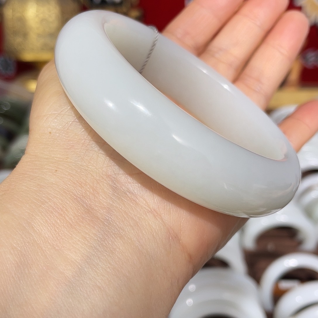 和田玉手镯未镶嵌和田玉羊脂玉手镯