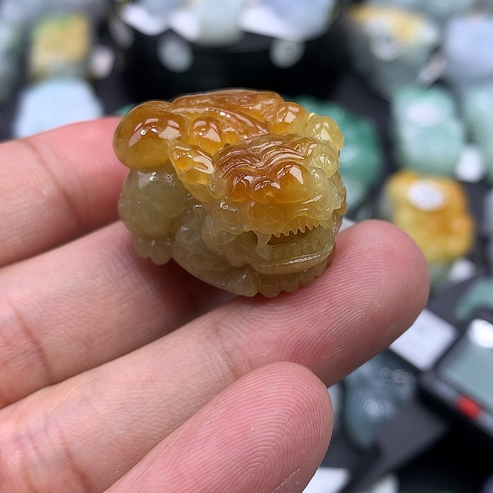 翡翠未镶嵌颈饰天然缅甸翡翠貔貅吊坠