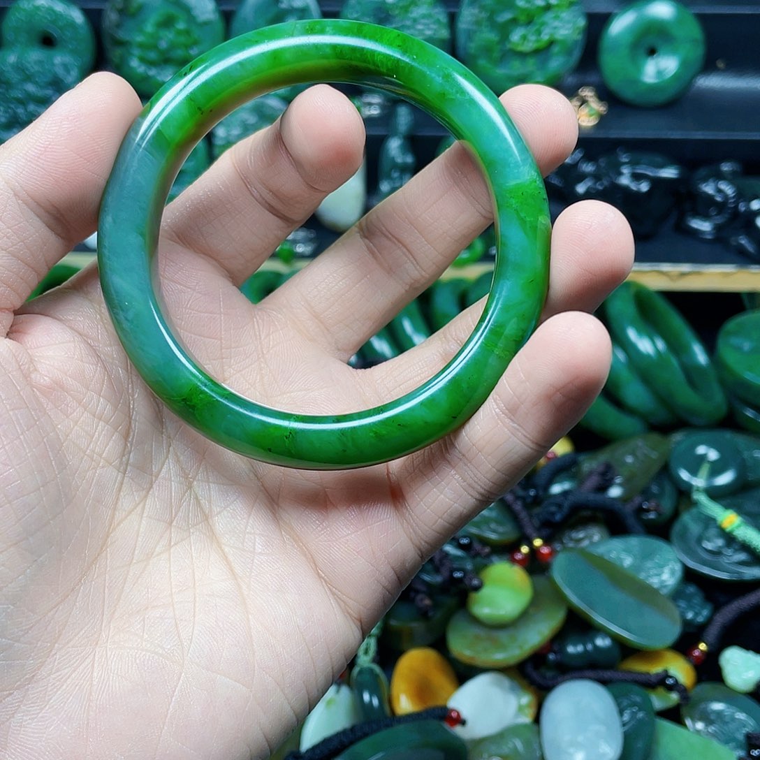 添***活和田玉未镶嵌珠宝半成品