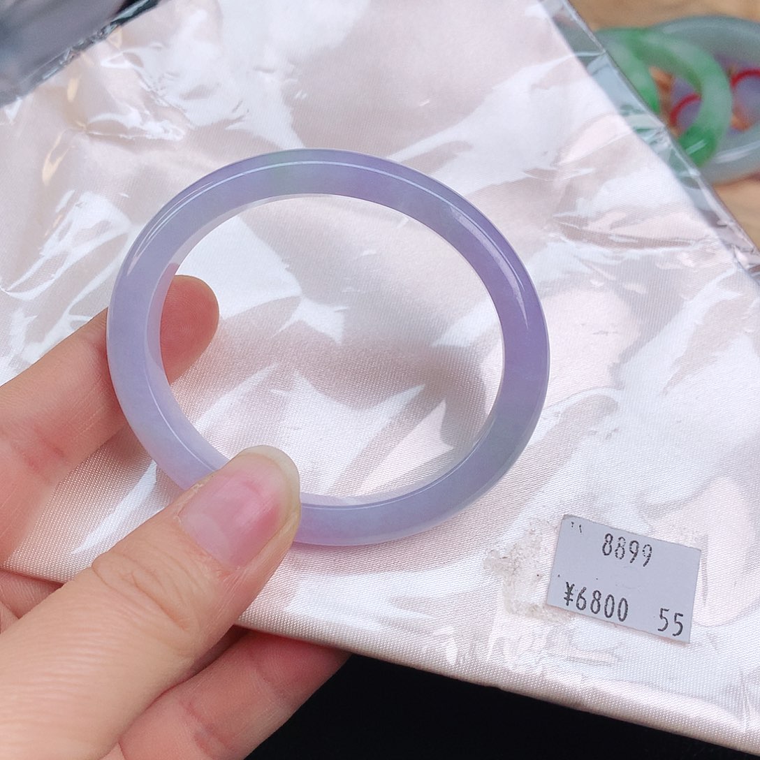 翡翠手镯未镶嵌?***。8899cvbbn