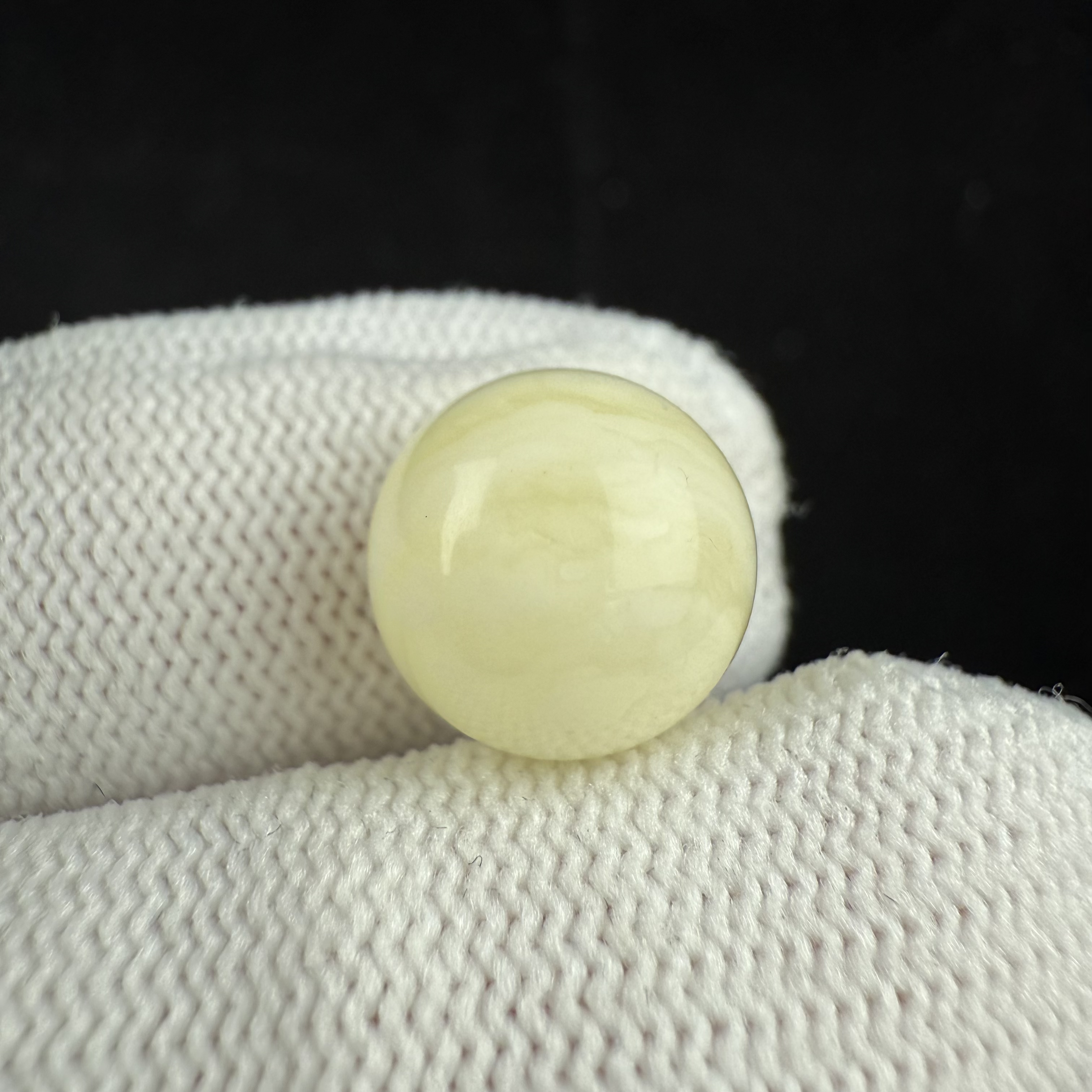 A3284天然原矿蜜蜡 白蜜圆珠10.5mm一物一图支持复检