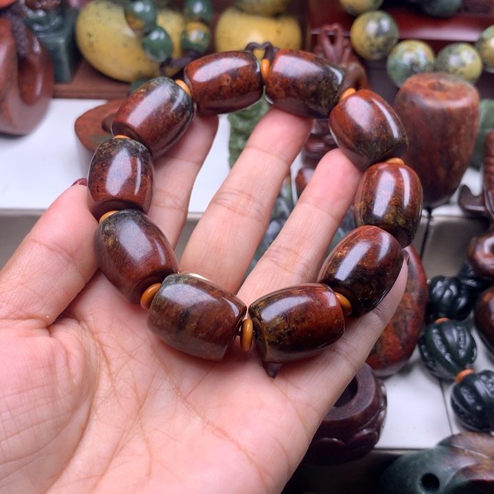 岫岩河磨玉（透闪石质玉）手链未镶嵌C****一