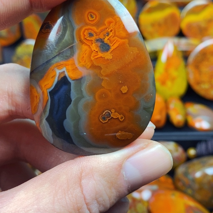 ****月玛瑙/玉髓未镶嵌玛瑙
