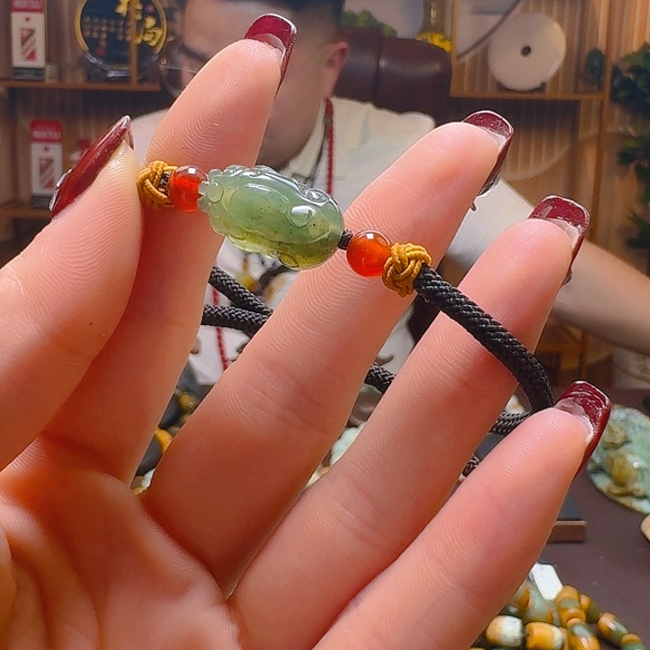 蛇纹石玉手串未镶嵌