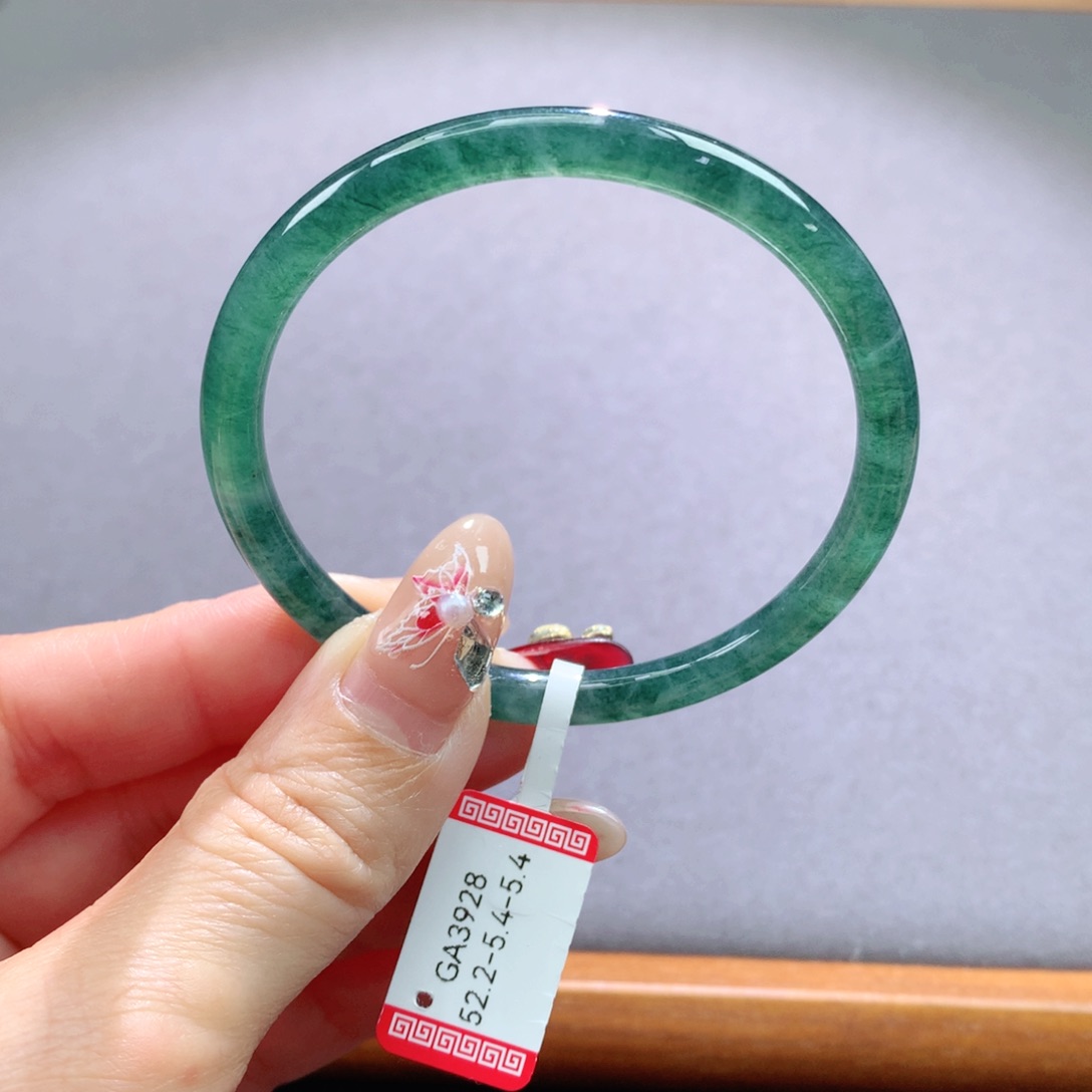 翡翠手镯未镶嵌天然翡翠手镯