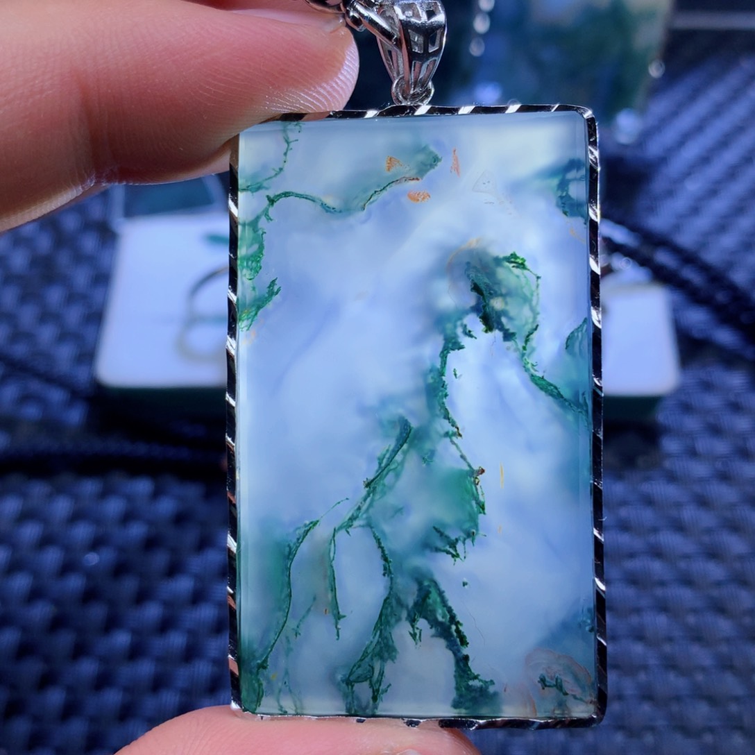 未镶嵌颈饰玛瑙/玉髓庆*