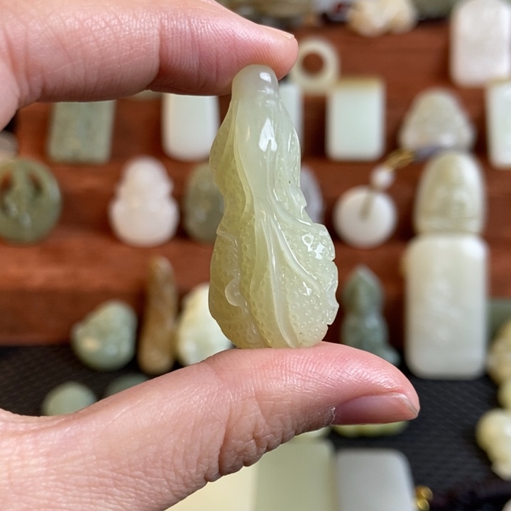 季***祥和田玉未镶嵌颈饰